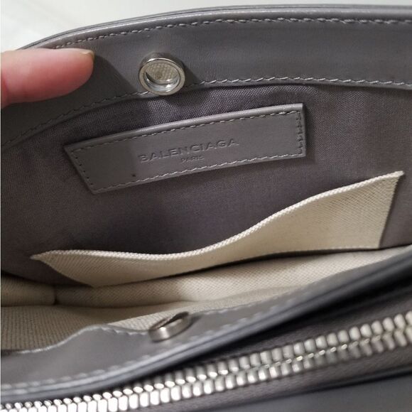 Balenciaga logo crossbody bag - Picture 5 of 7